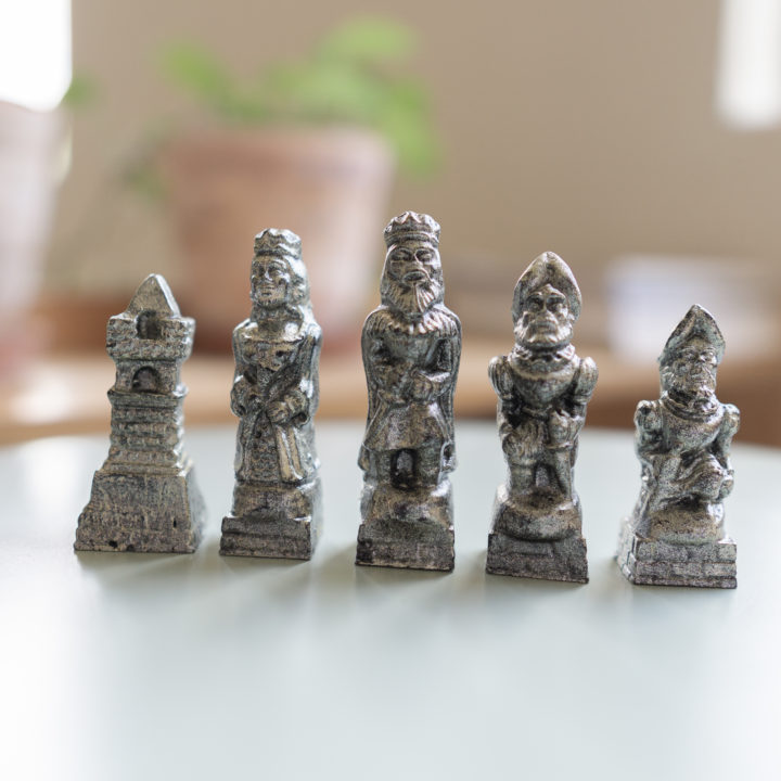 Resin Aztec vs Spain Chess Set - Image 3