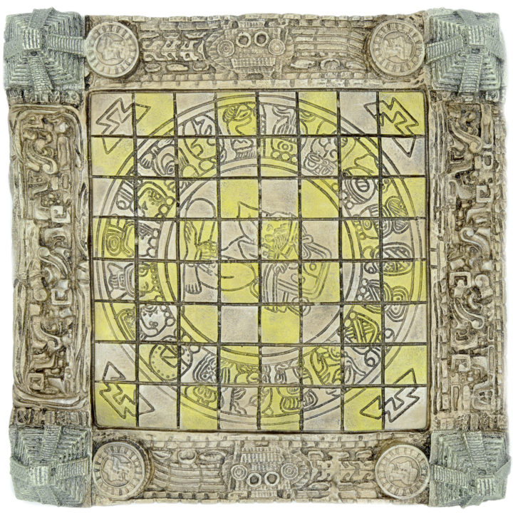 Resin Aztec vs Spain Chess Set - Image 7